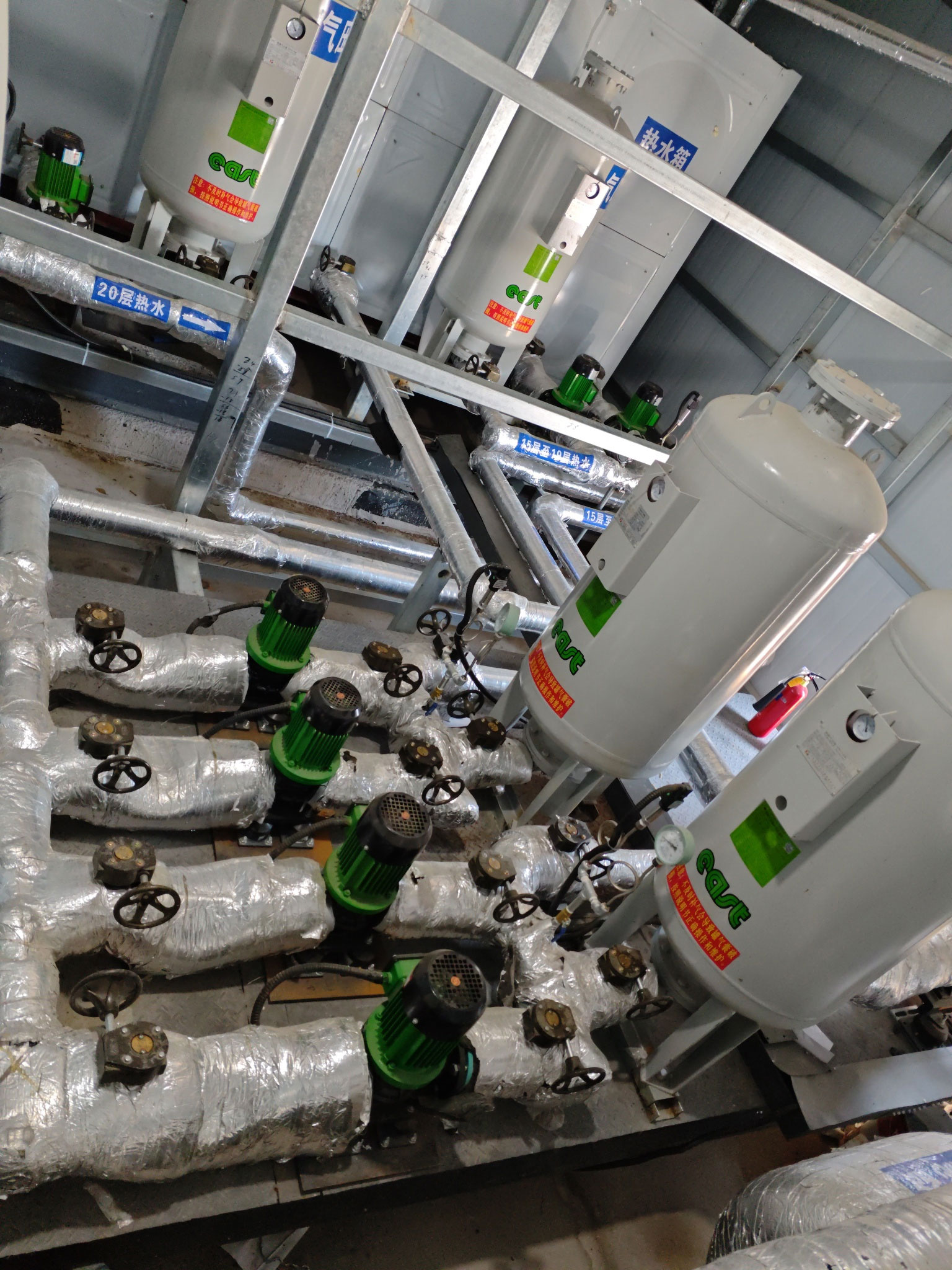 24. Puesta en servicio in situ del dispositivo de estabilizaci&oacute;n de presi&oacute;n en la estaci&oacute;n de suministro de agua de Hebei